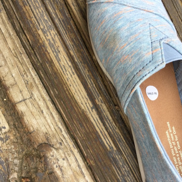 Alaskan Blue Heather Wool Toms - Picture 7 of 7